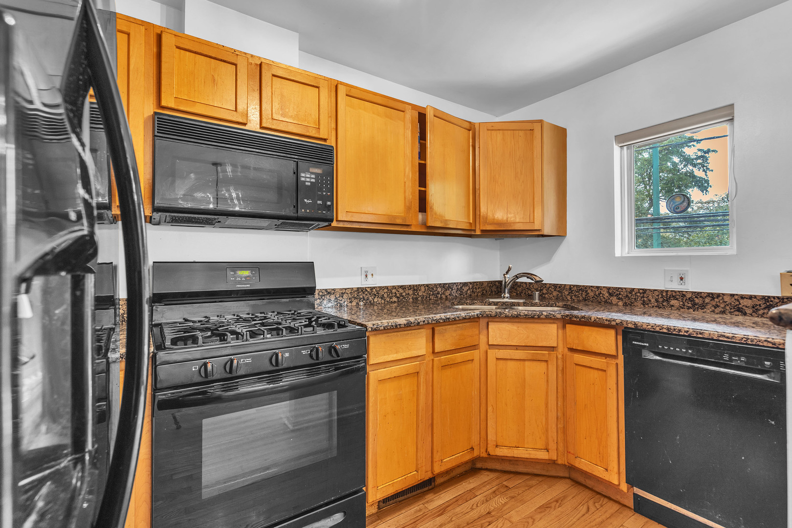 3811 West School Street, Unit C Chicago, IL 60618 - Photo 11 of 26