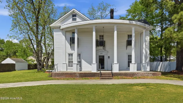 $235,000 | 227 East Blount Street, Winterville, NC 28590