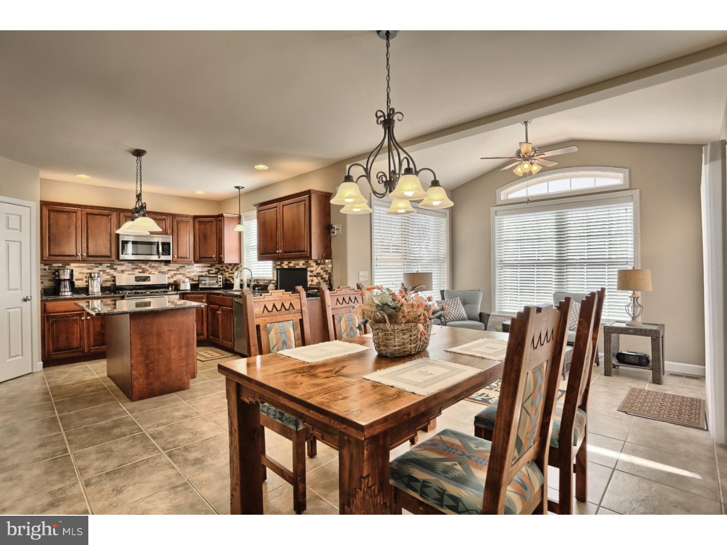 660 Ebersole Road Reading, PA 19605 - Photo 10 of 24 Breakfast Room