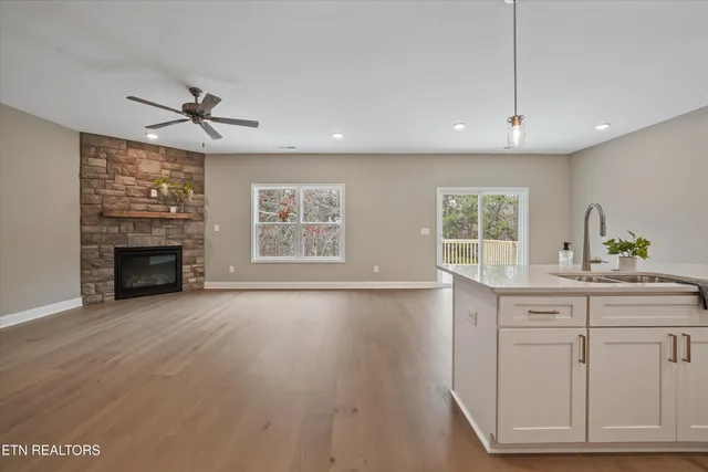 $589,900 | 1576 Green Meadows Lane, Lenoir City, TN 37771