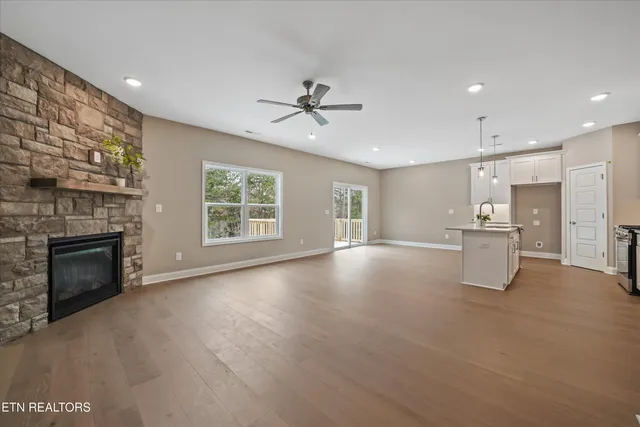 $589,900 | 1576 Green Meadows Lane, Lenoir City, TN 37771