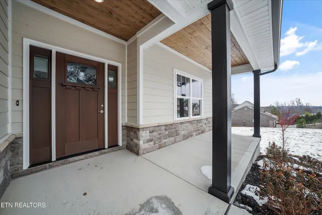 $589,900 | 1576 Green Meadows Lane, Lenoir City, TN 37771