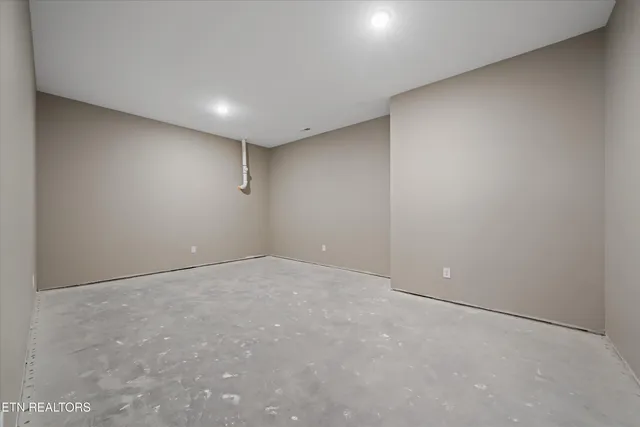 $589,900 | 1576 Green Meadows Lane, Lenoir City, TN 37771