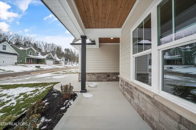 $589,900 | 1576 Green Meadows Lane, Lenoir City, TN 37771