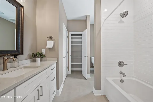 $589,900 | 1576 Green Meadows Lane, Lenoir City, TN 37771