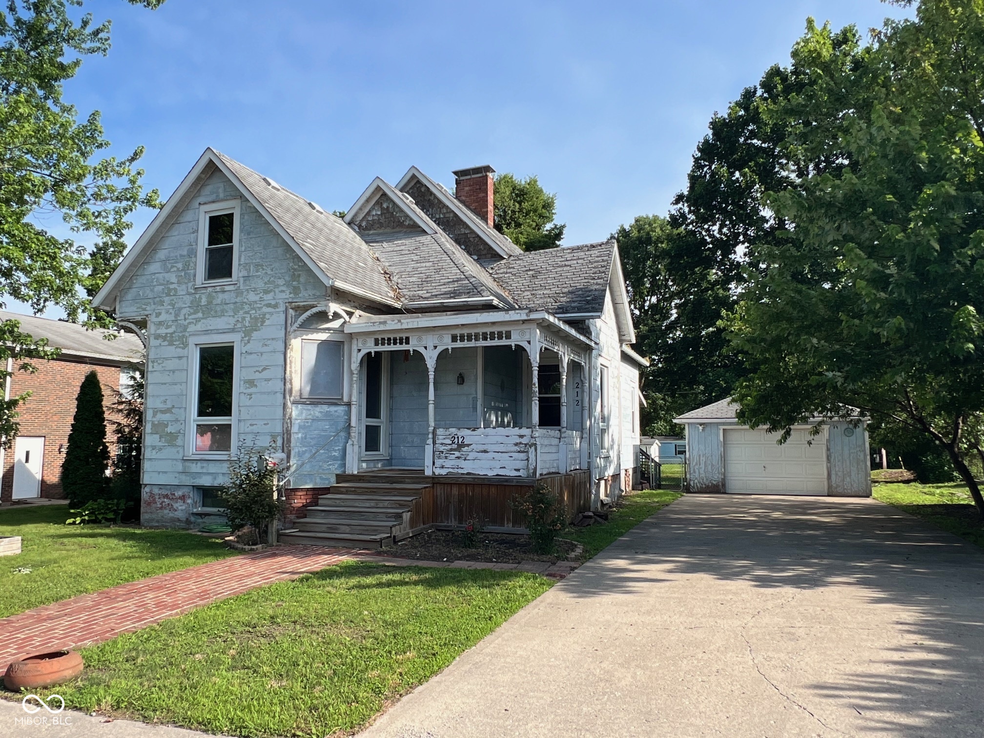 212 West York St  