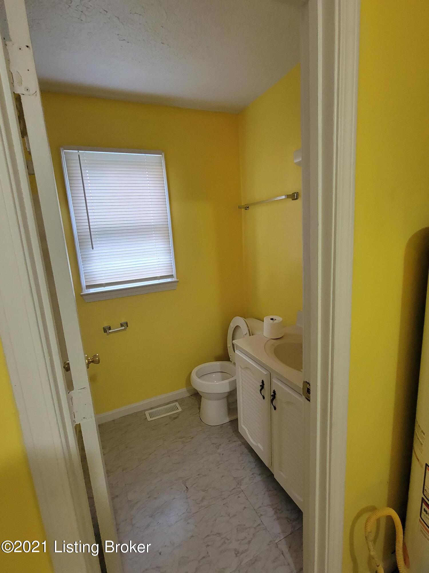 4114 Riedley Road Louisville, KY 40216 - Photo 22 of 30 20211011_090715