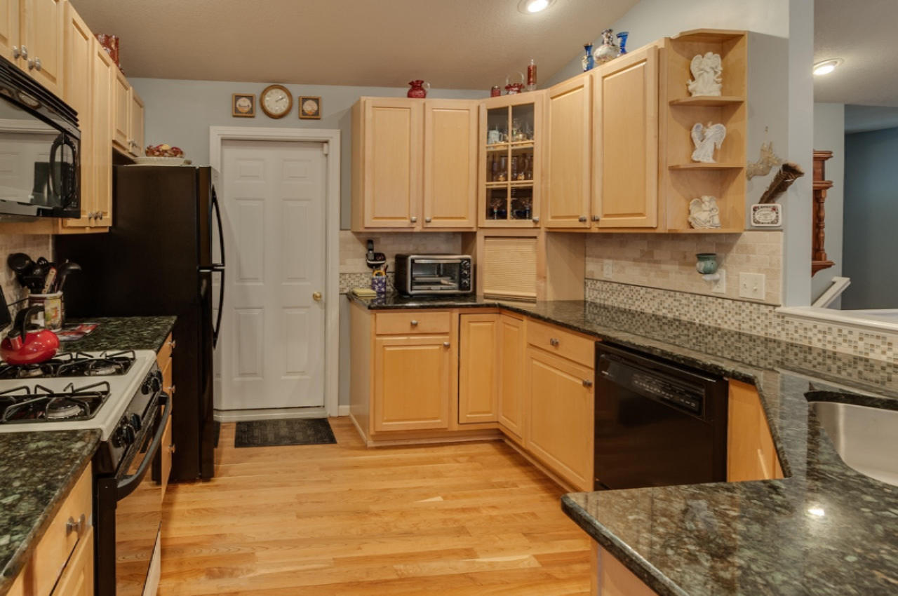 8775 Hathaway Road Kalamazoo, MI 49009 - Photo 7 of 32 Hathaway-6