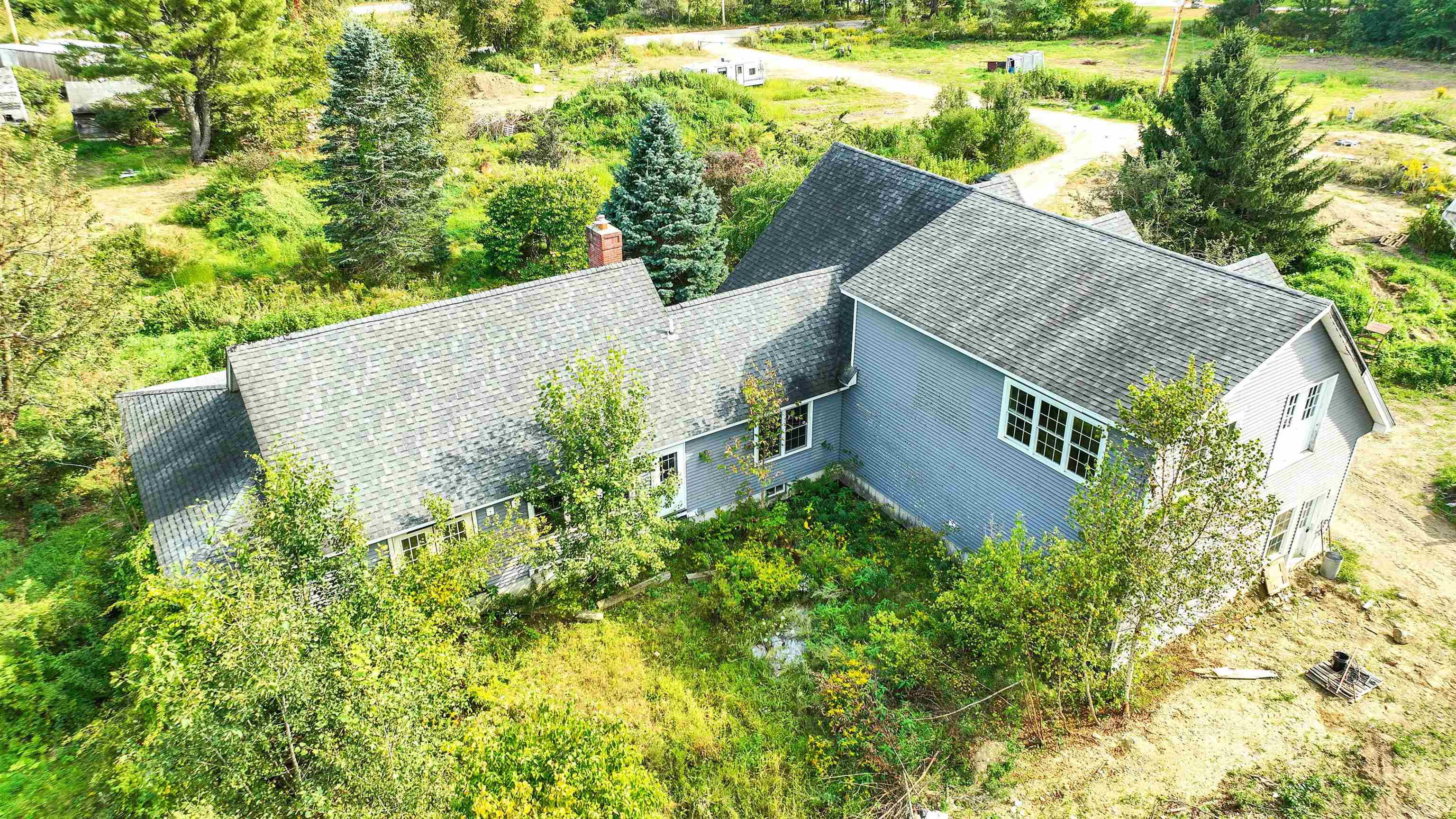 53 Carpenter Road Chichester, NH 03258 - Photo 2 of 38