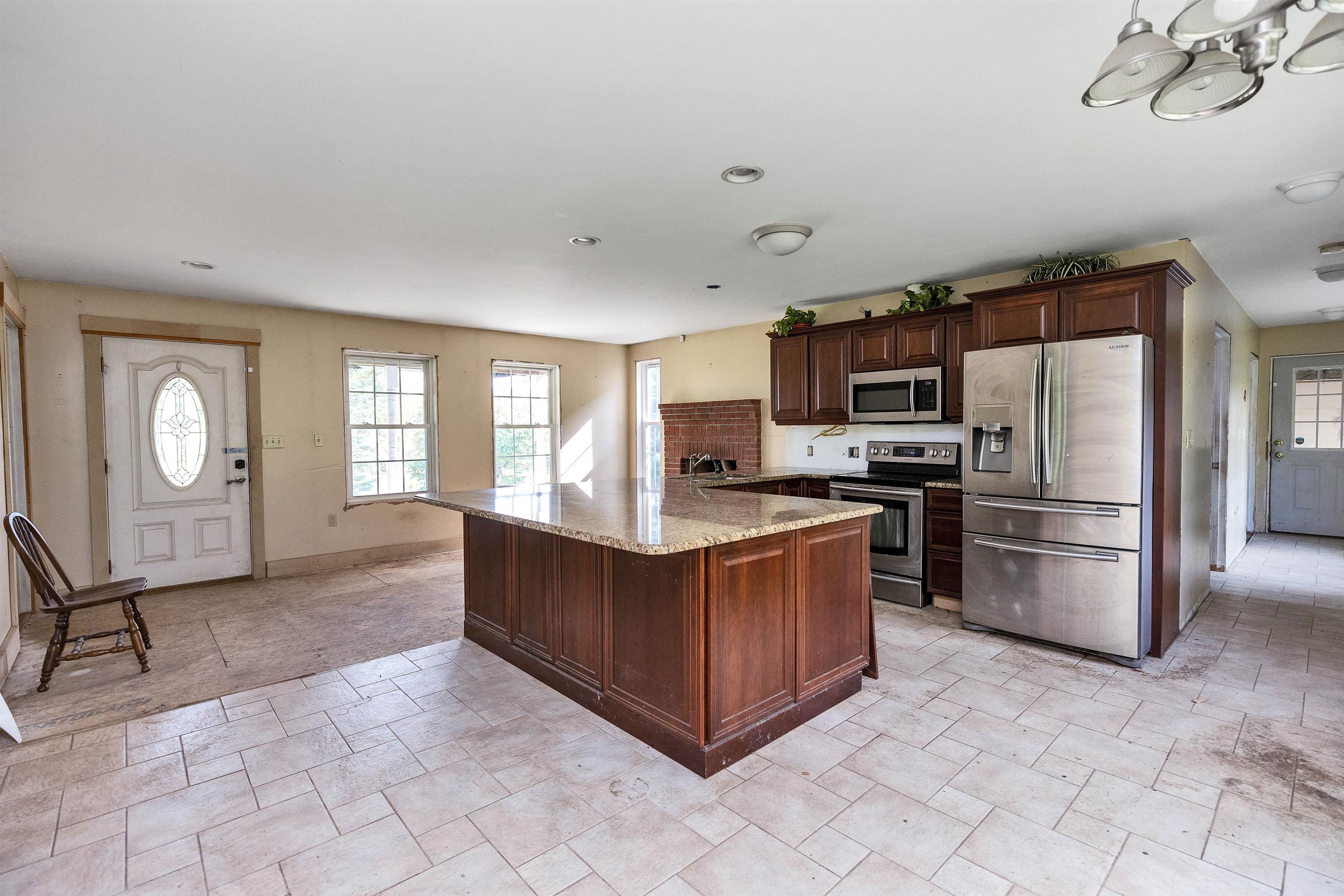 53 Carpenter Road Chichester, NH 03258 - Photo 4 of 38