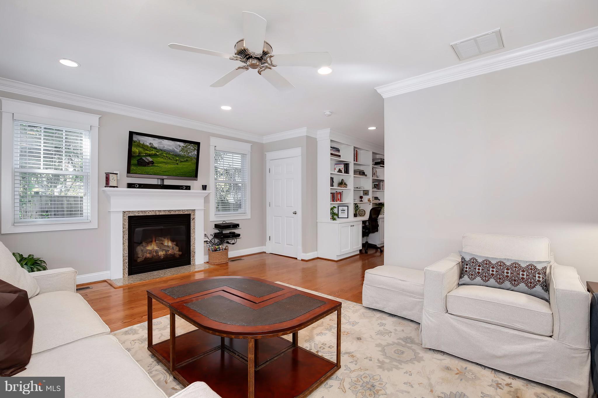 405 Baltimore Road Rockville, MD 20850 - Photo 18 of 30 Living Room