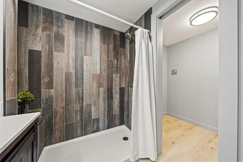 $290,000 | 1109 South Woodbury Street, Independence, MO 64050