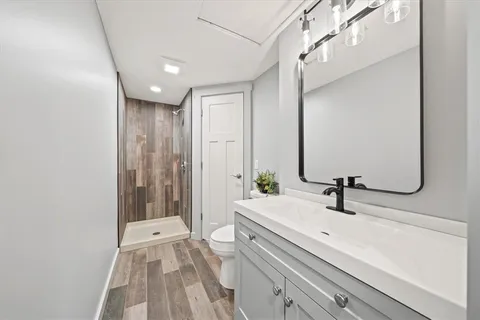 $290,000 | 1109 South Woodbury Street, Independence, MO 64050