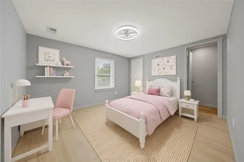 $290,000 | 1109 South Woodbury Street, Independence, MO 64050