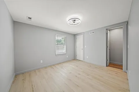 $290,000 | 1109 South Woodbury Street, Independence, MO 64050