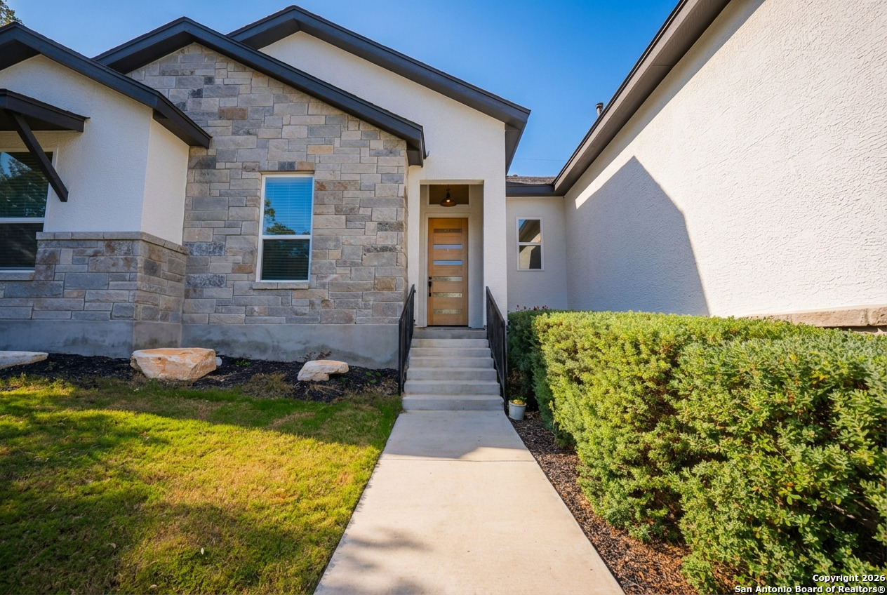 29203 Cheyenne Ridge Boerne, TX 78015 - Photo 2 of 41
