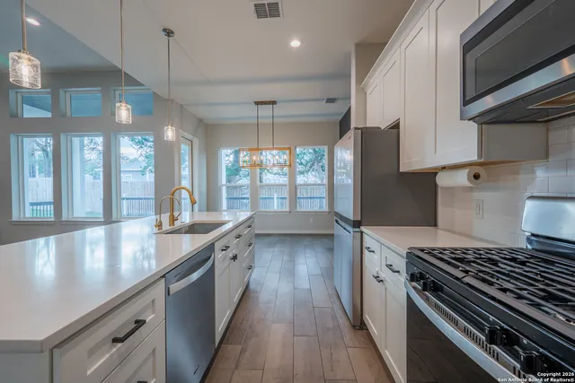 $3,800 | 29203 Cheyenne Ridge, Boerne, TX 78015