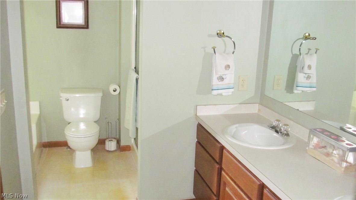 121 Joshua Drive Rittman, OH 44270 - Photo 14 of 32 Master Bath