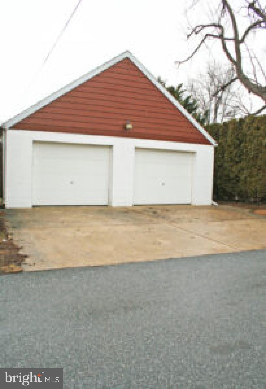 147 South Spruce Street Lititz, PA 17543 - Photo 14 of 40