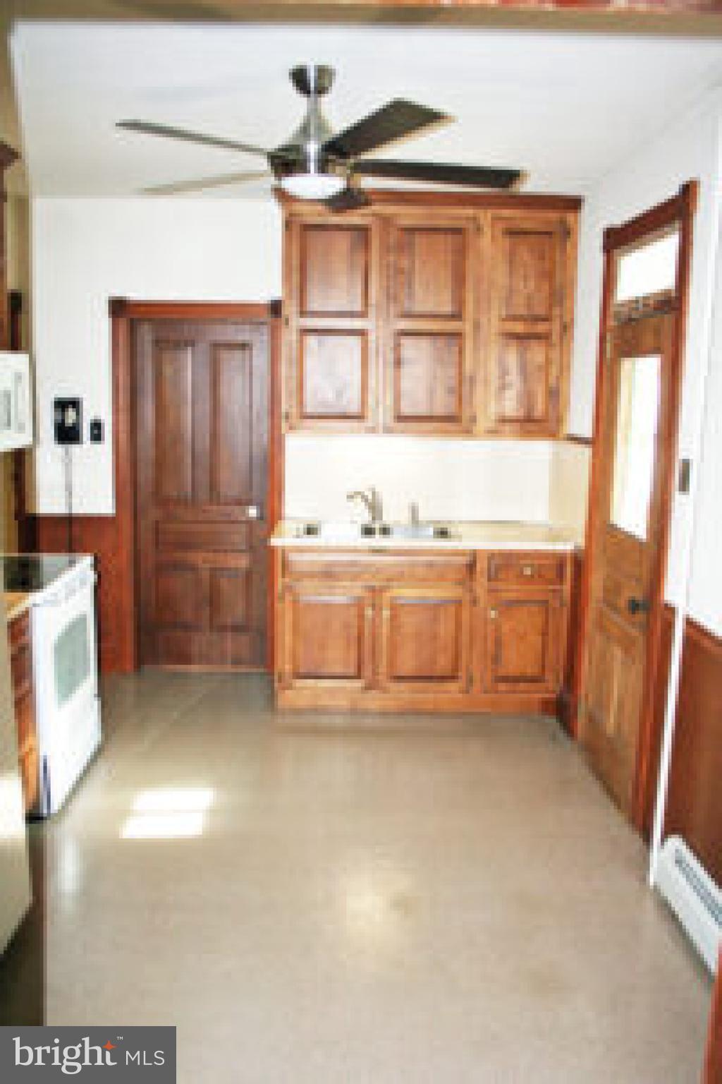 147 South Spruce Street Lititz, PA 17543 - Photo 17 of 40