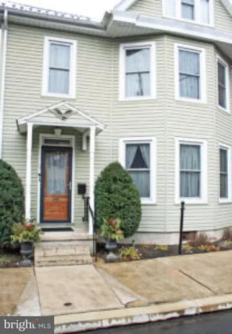 $250,000 | 147 South Spruce Street, Lititz, PA 17543