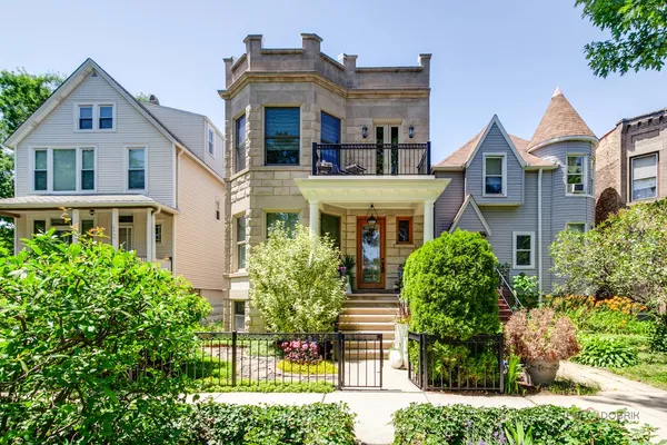 $1,399,000 | 4448 North Tripp Avenue, Chicago, IL 60630