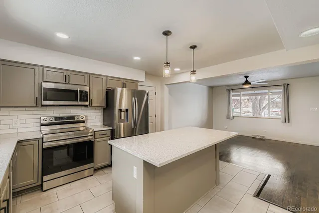 $2,875 | 5418 South Huron Street, Littleton, CO 80120