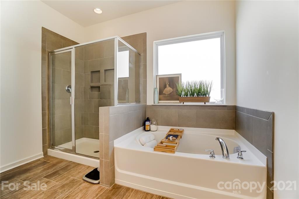 2033 Fuschia Court Tega Cay, SC 29708 - Photo 20 of 35 Gallery Image 20