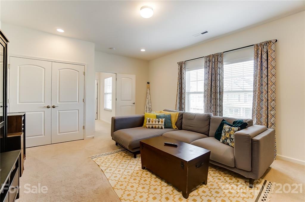 2033 Fuschia Court Tega Cay, SC 29708 - Photo 28 of 35 Gallery Image 28