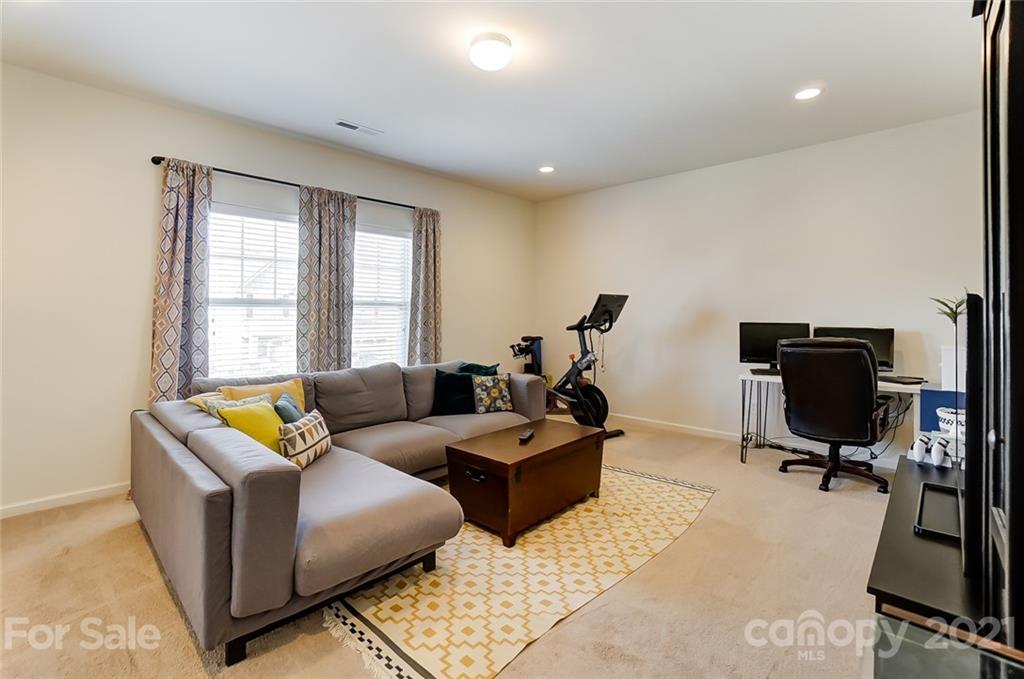 2033 Fuschia Court Tega Cay, SC 29708 - Photo 29 of 35 Gallery Image 29