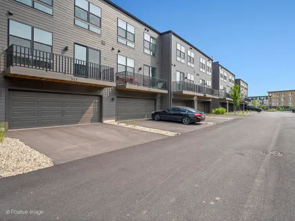 $489,900 | 317 Summit Circle, Lombard, IL 60148