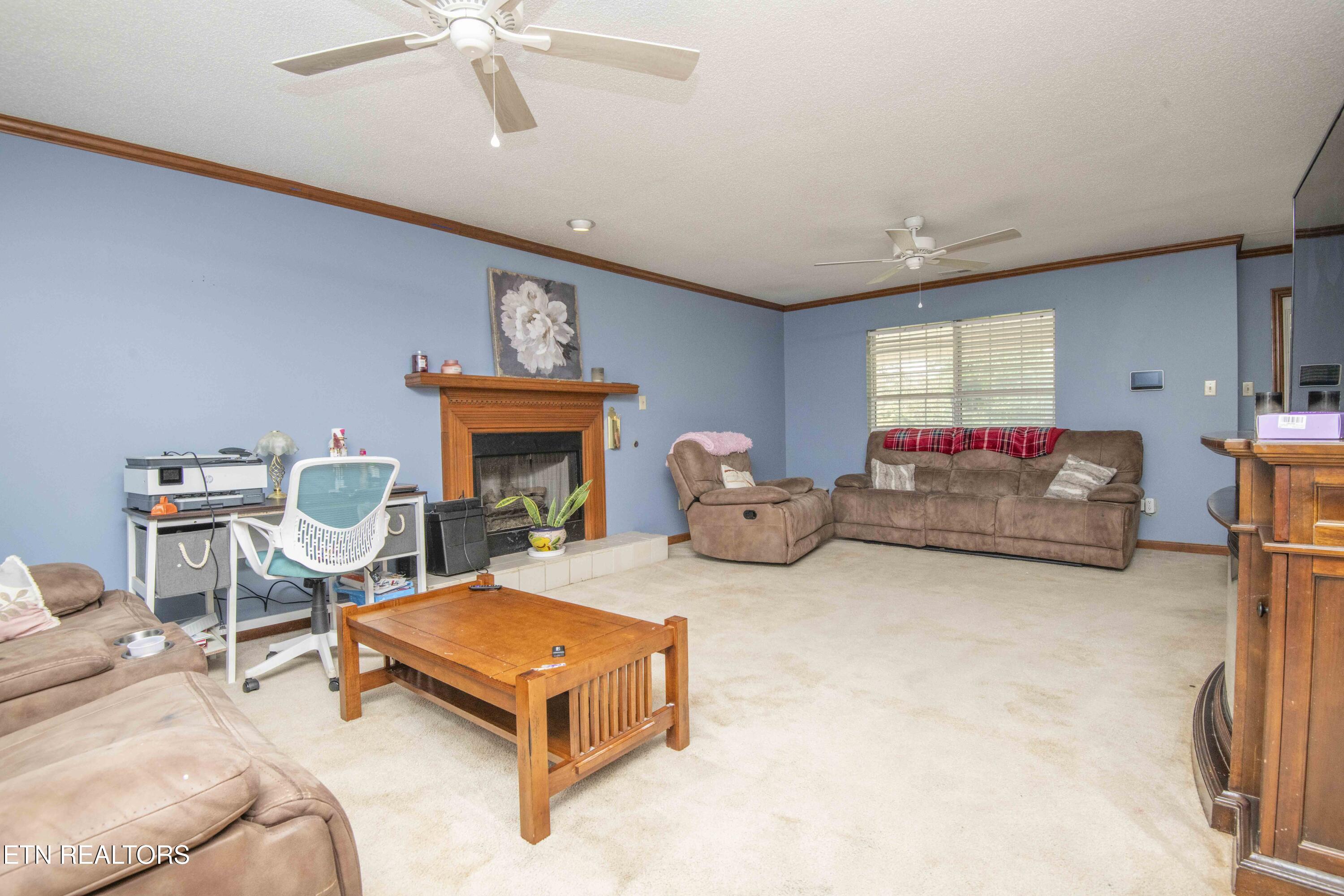 512 Windgate Court Powell, TN 37849 - Photo 16 of 36 Living Room 2