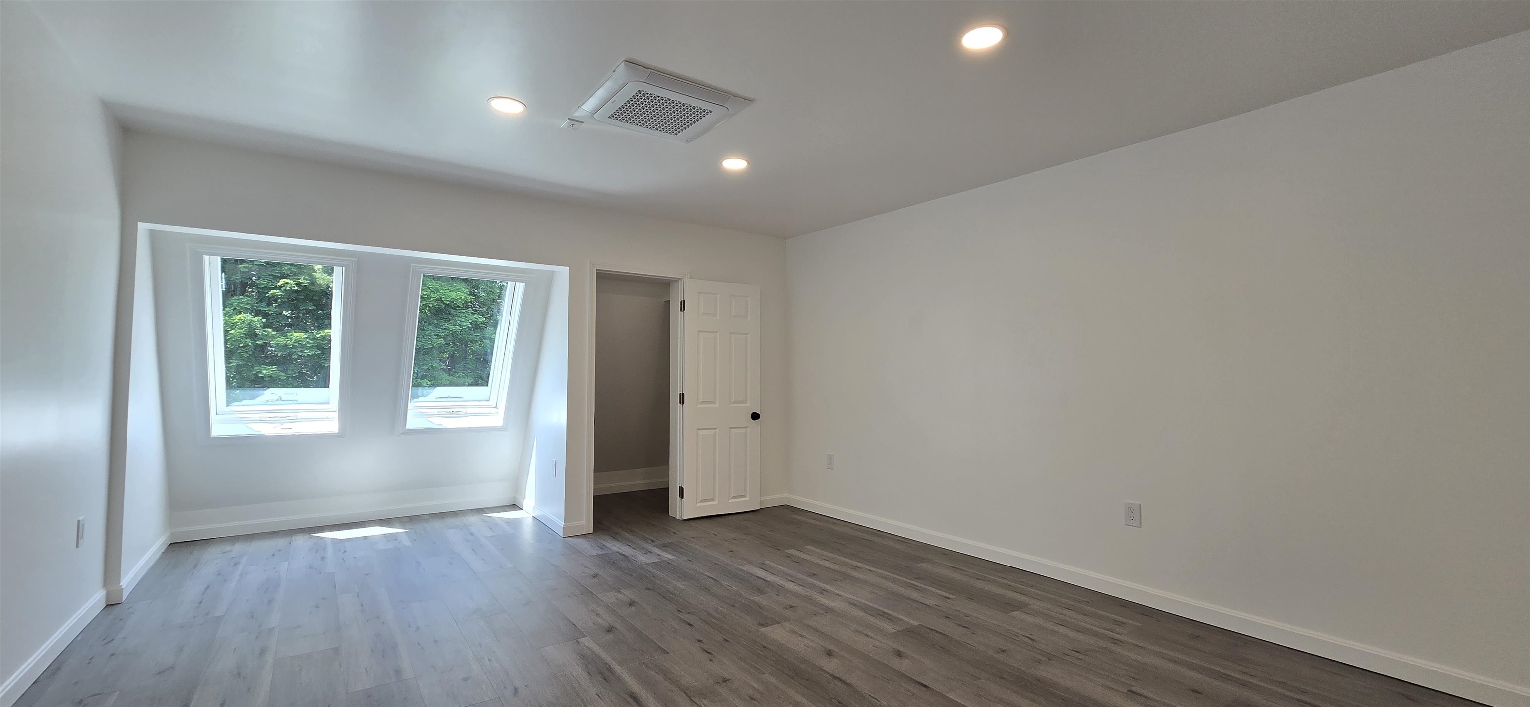 1578 Dover Road Epsom, NH 03234 - Photo 12 of 20