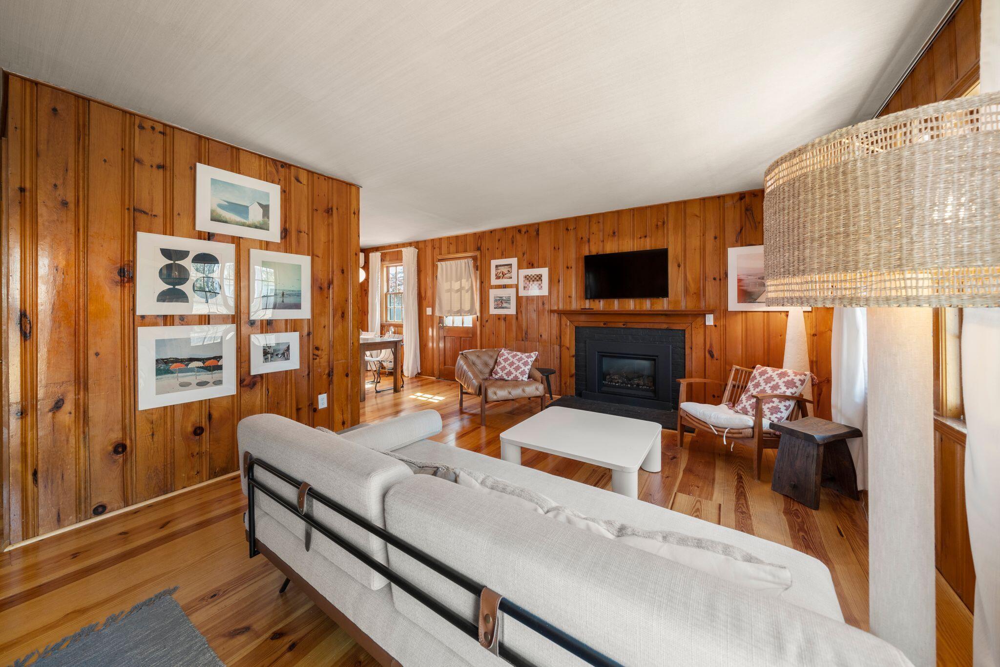 18 Manning Road Dennis Port, MA 02639 - Photo 3 of 34 10_DSC08564