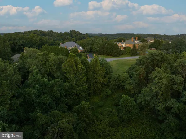 $699,000 | 4 Hayfields Court, Cockeysville, MD 21030