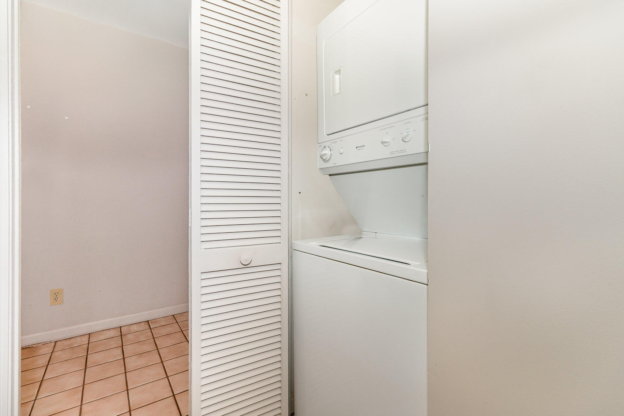 100 Riverside Place, Unit 301 Covington, KY 41011 - Photo 15 of 30 Gallery Image 15