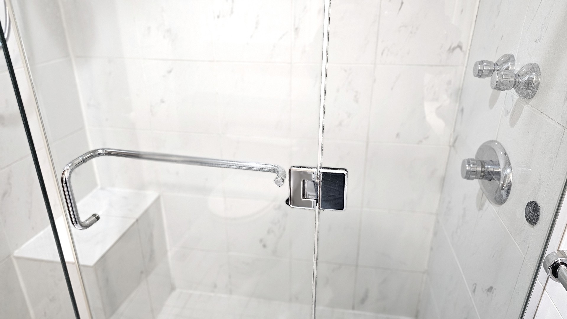 410 North Raynor Avenue, Unit 1W Joliet, IL 60435 - Photo 22 of 64