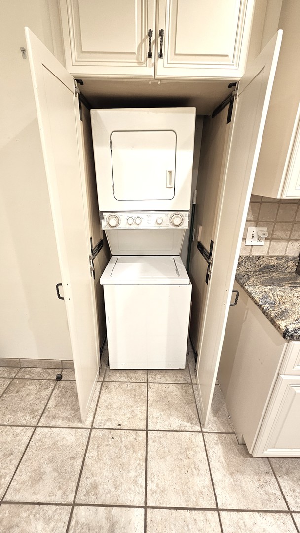 410 North Raynor Avenue, Unit 1W Joliet, IL 60435 - Photo 53 of 64