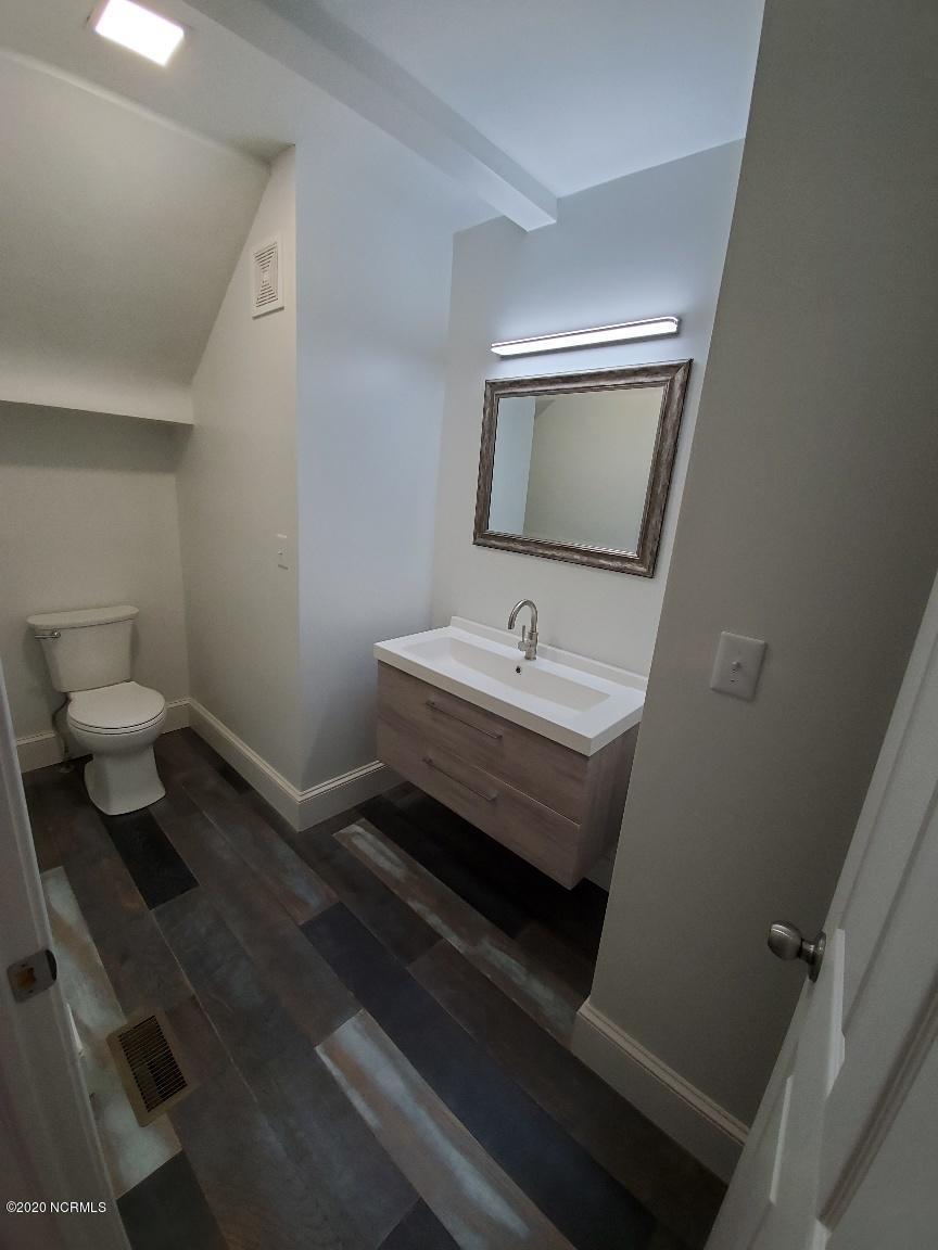 908 Rountree Street Kinston, NC 28501 - Photo 12 of 40 Half bath