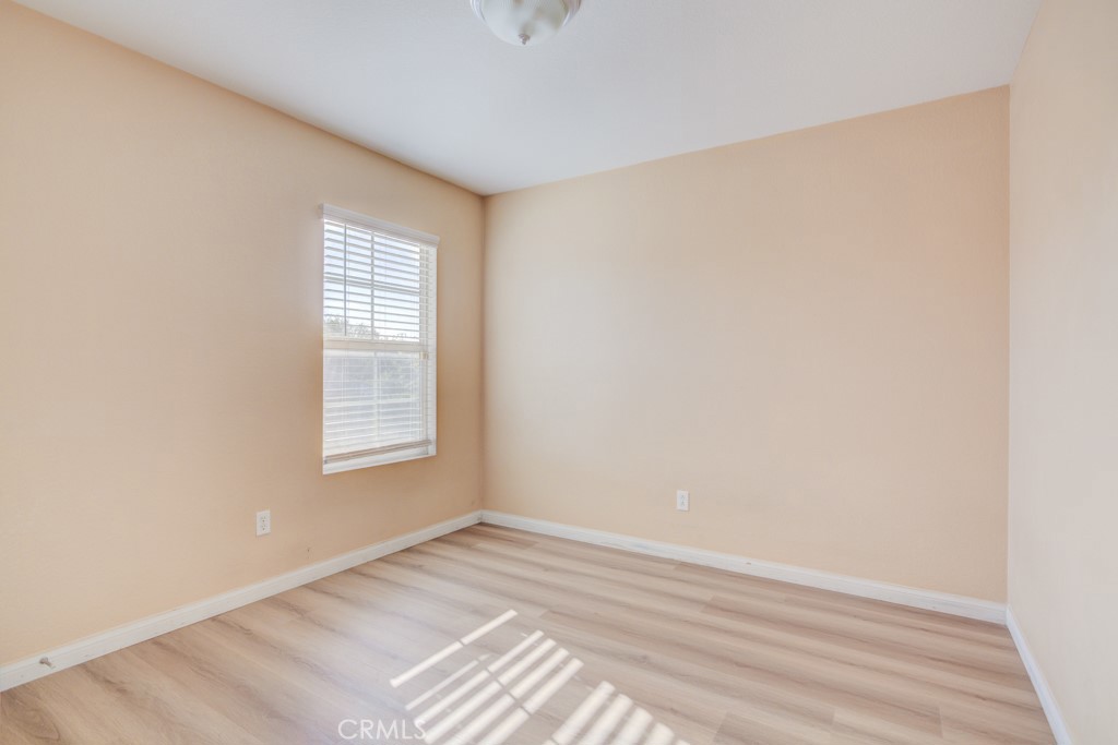 4587 Vincent Way Riverside, CA 92501 - Photo 34 of 51 an empty room with a window