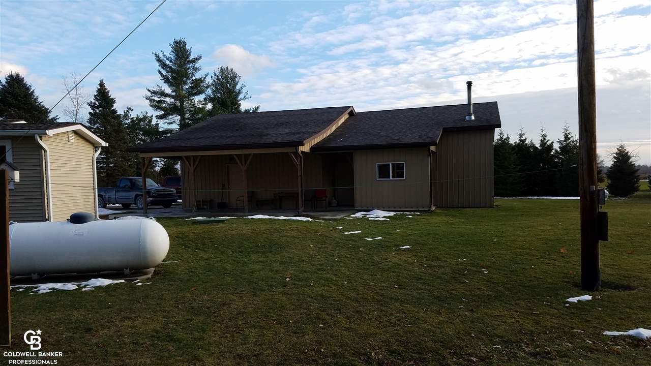 4691 Cribbins Road Avoca, MI 48006 - Photo 17 of 42 This is a view of the pole barn.