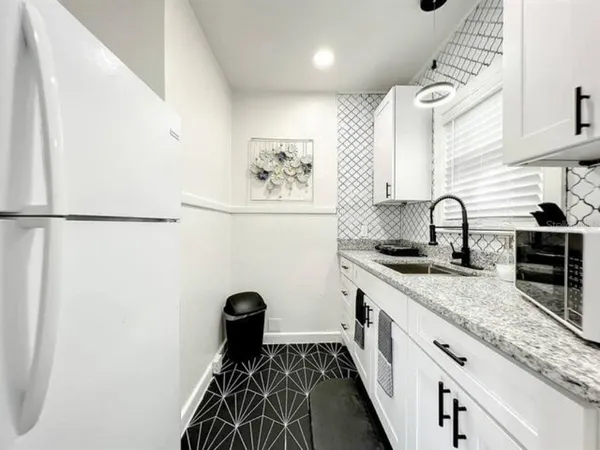 $1,950 | Undisclosed Address, Orlando, FL 32806