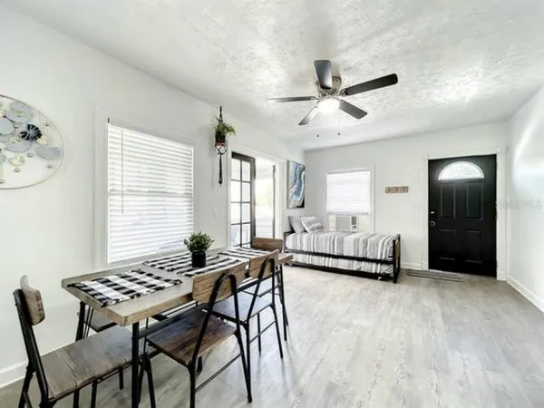 $1,950 | Undisclosed Address, Orlando, FL 32806