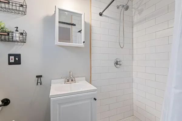 $2,950 | 825 West Pedregosa Street, Unit ADU, Santa Barbara, CA 93101