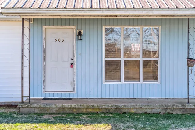 $900 | 306 Thompsonville Lane, Unit 903, Oak Grove, KY 42262