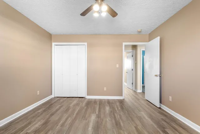 $900 | 306 Thompsonville Lane, Unit 903, Oak Grove, KY 42262