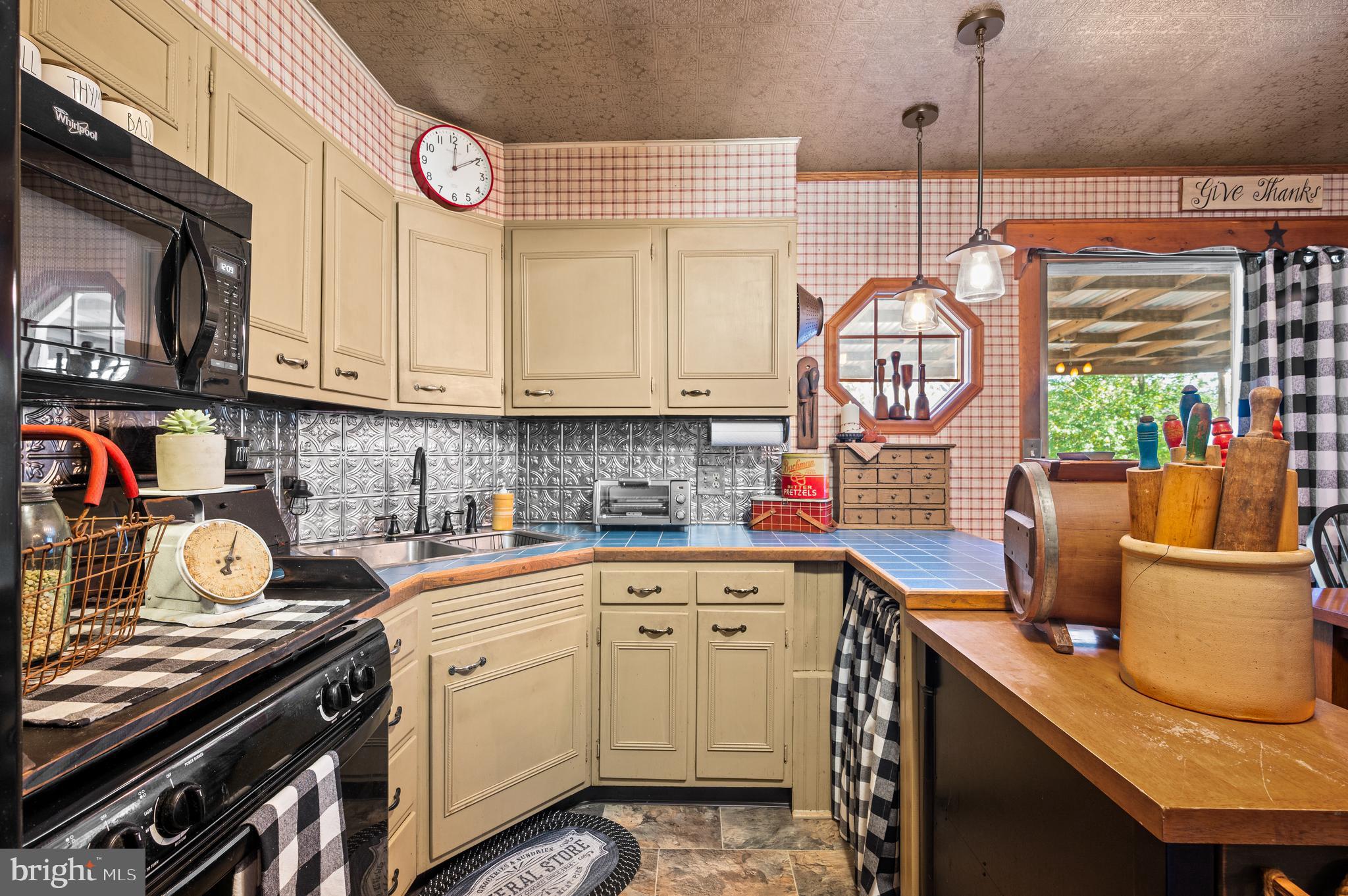 114 Nottingham Road Pennsville, NJ 08070 - Photo 12 of 44