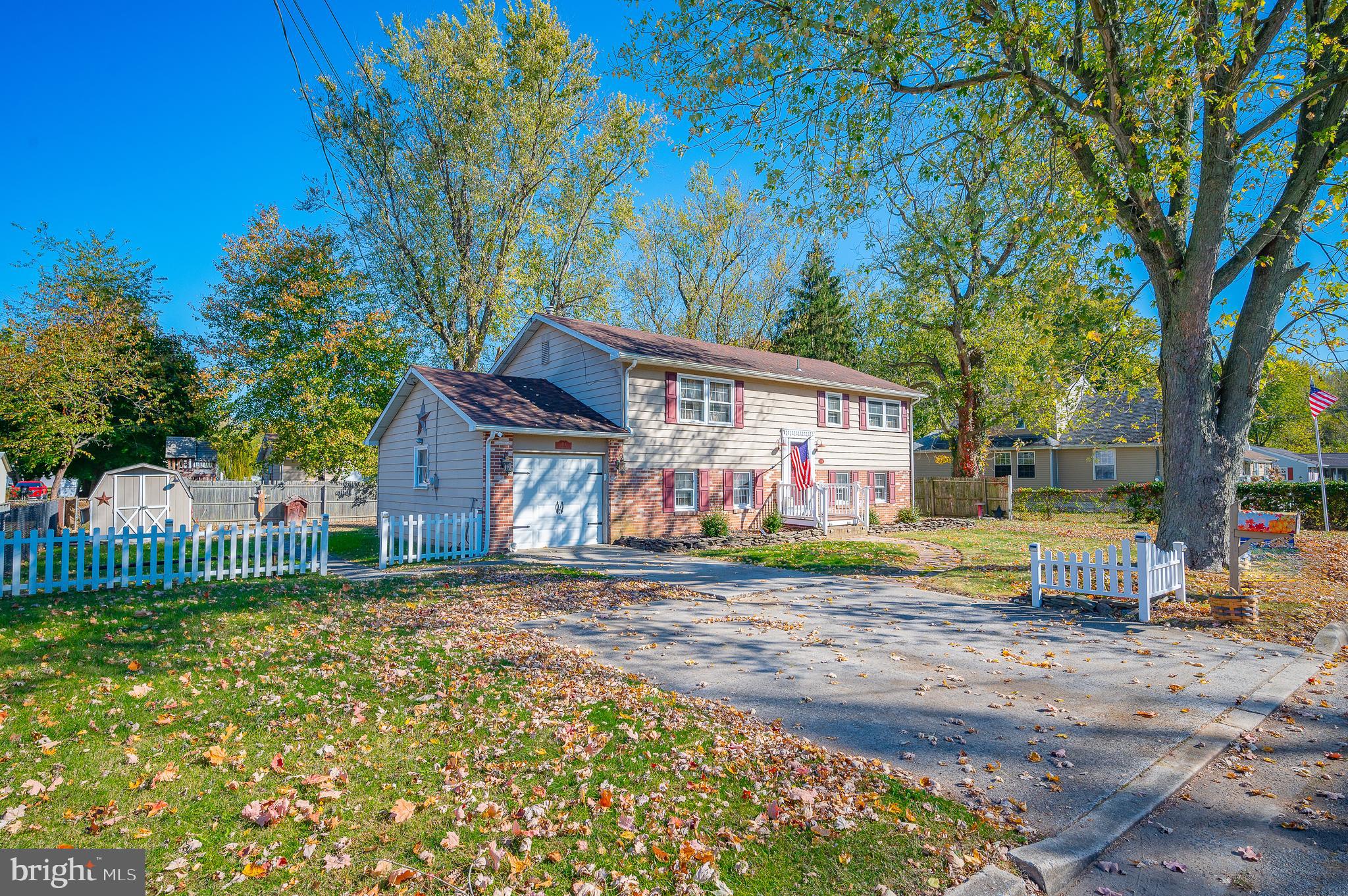 114 Nottingham Road Pennsville, NJ 08070 - Photo 4 of 44
