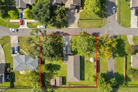 an aerial view of a houses