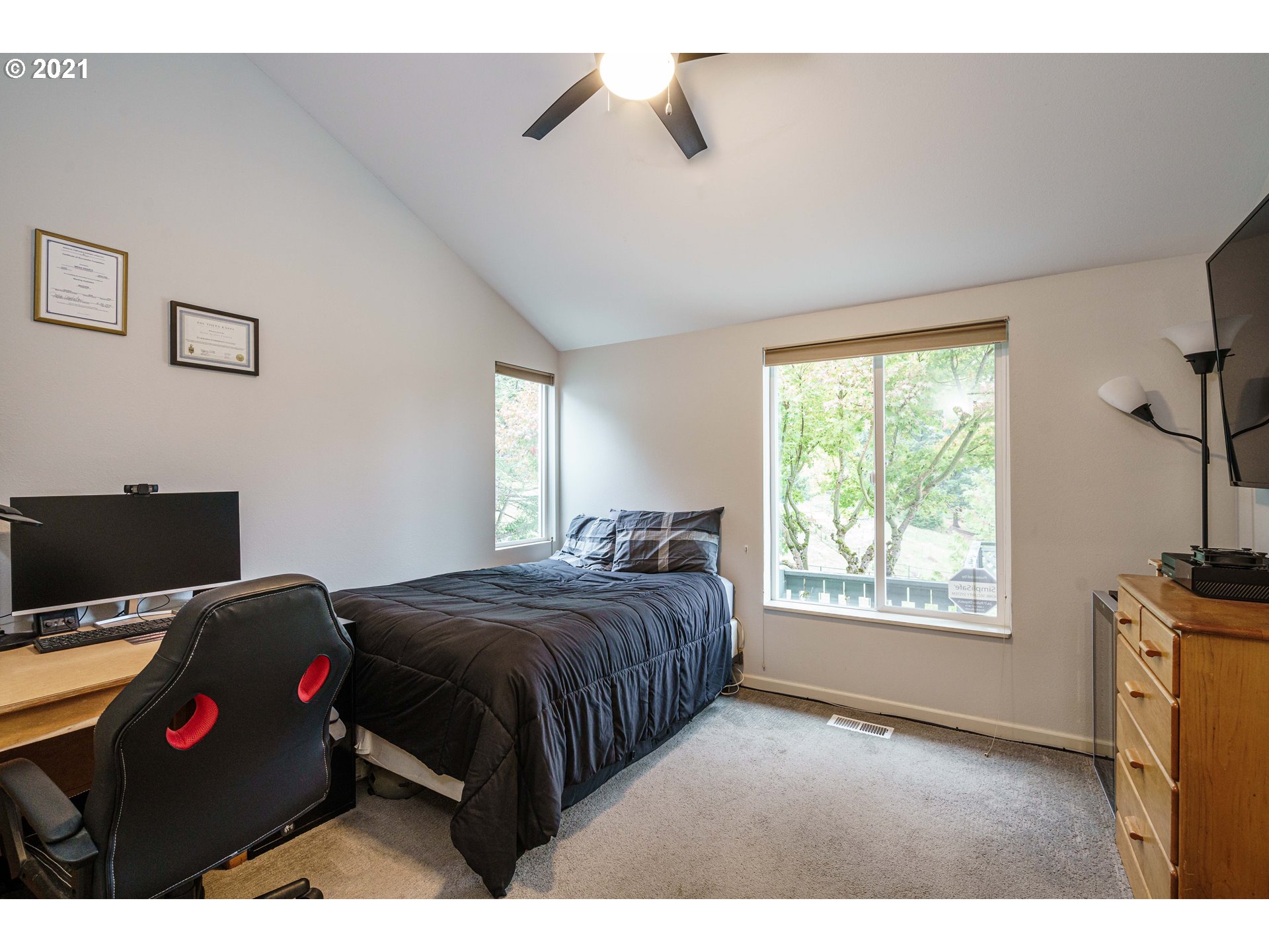 12660 Southeast Callahan Road Happy Valley, OR 97086 - Photo 16 of 32 Gallery Image 16